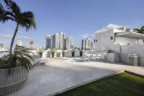 3301 NE 1st Avenue Miami FL 33137