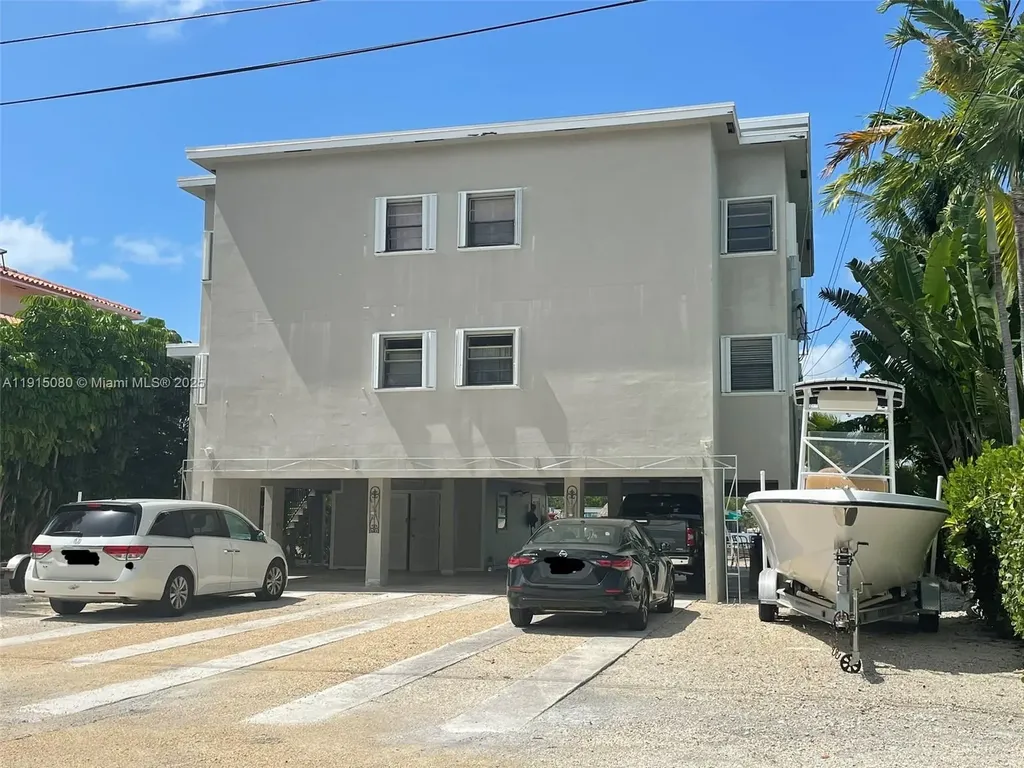 26 S Exuma Road Key Largo FL 33037