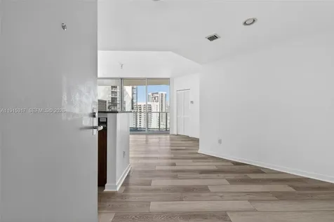 300 S Biscayne Boulevard Miami FL 33131