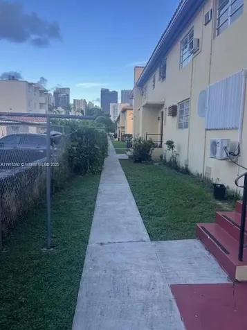 651 SW 11th Street Miami FL 33129