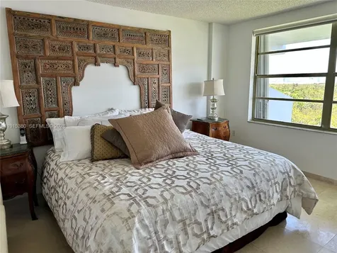 199 Ocean Lane Drive Key Biscayne FL 33149