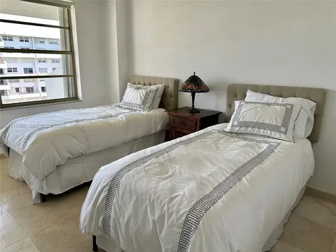 199 Ocean Lane Drive Key Biscayne FL 33149
