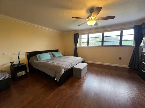 9894 Fairway Cove Lane Plantation FL 33324