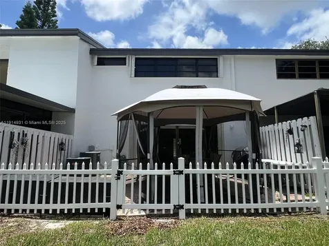 9894 Fairway Cove Lane Plantation FL 33324