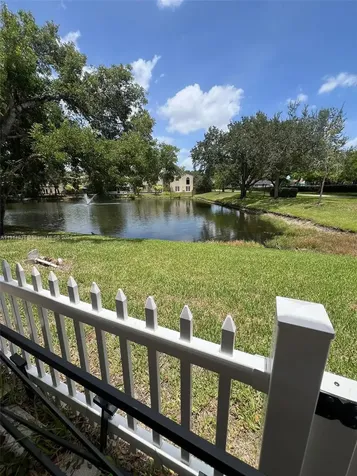 9894 Fairway Cove Lane Plantation FL 33324