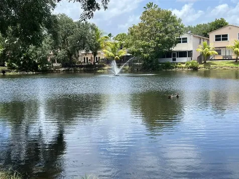 9894 Fairway Cove Lane Plantation FL 33324
