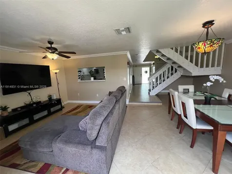 9894 Fairway Cove Lane Plantation FL 33324