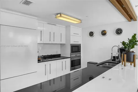 465 Brickell Avenue Miami FL 33131