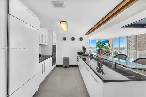465 Brickell Avenue Miami FL 33131
