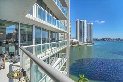 465 Brickell Avenue Miami FL 33131