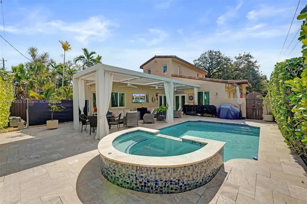 1601 SE 1st Street Fort Lauderdale FL 33301