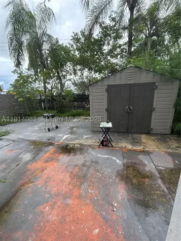 16450 NW 2nd Avenue Miami FL 33169