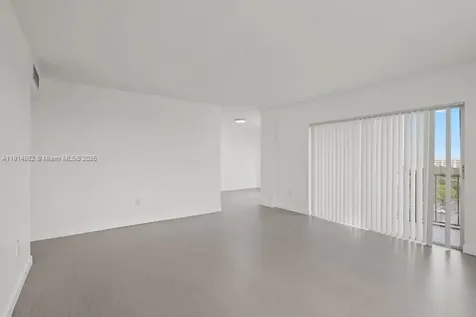 4174 Inverrary Drive Lauderhill FL 33319