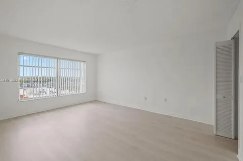 4174 Inverrary Drive Lauderhill FL 33319