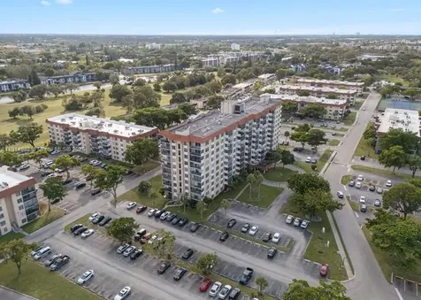 4174 Inverrary Drive Lauderhill FL 33319