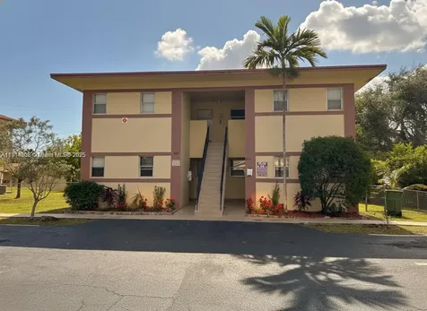 825 SW 10th Street Hallandale Beach FL 33009