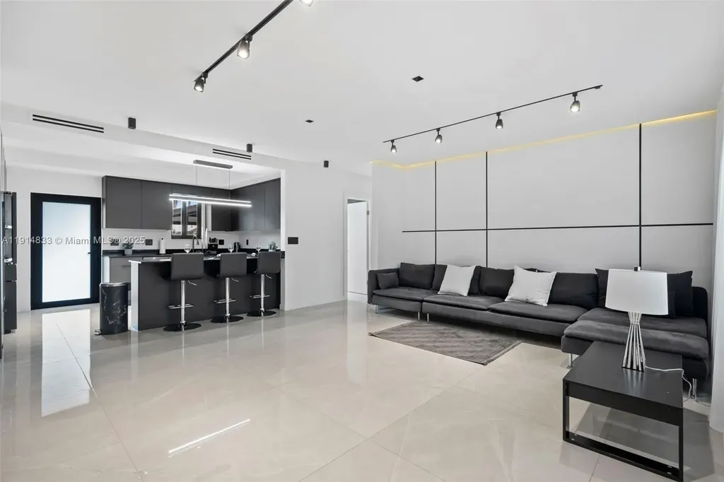 1101 N 14th Avenue Hollywood FL 33020