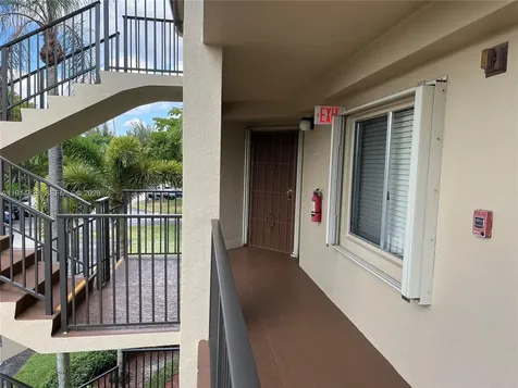 1301 SW 142nd Avenue Pembroke Pines FL 33027