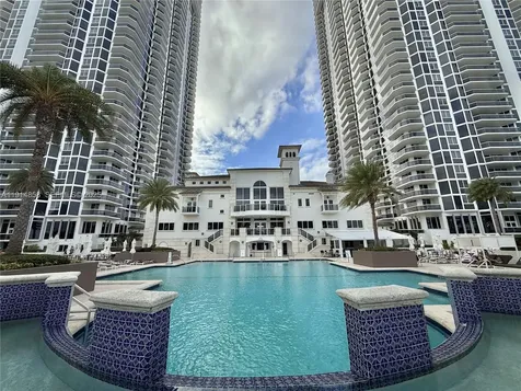 4775 Collins Avenue Miami Beach FL 33140