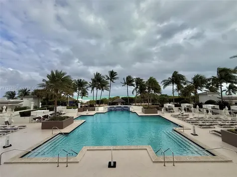 4775 Collins Avenue Miami Beach FL 33140