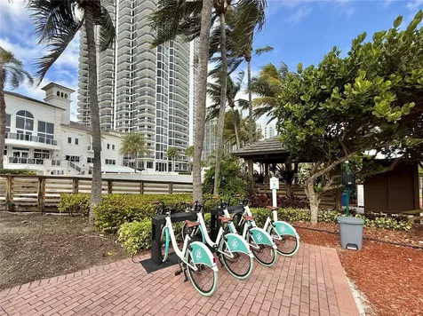 4775 Collins Avenue Miami Beach FL 33140