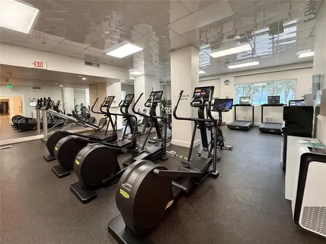 4775 Collins Avenue Miami Beach FL 33140