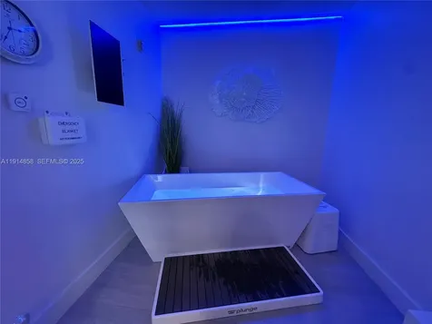 4775 Collins Avenue Miami Beach FL 33140