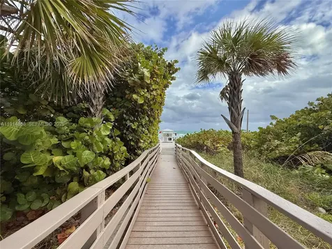 4775 Collins Avenue Miami Beach FL 33140