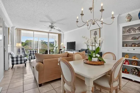 115 Royal Park Drive Oakland Park FL 33309