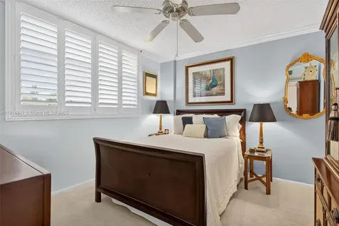 115 Royal Park Drive Oakland Park FL 33309