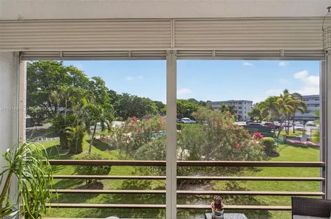 115 Royal Park Drive Oakland Park FL 33309