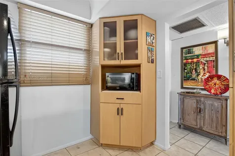 115 Royal Park Drive Oakland Park FL 33309