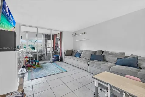 3141 NW 47th Terrace Lauderdale Lakes FL 33319