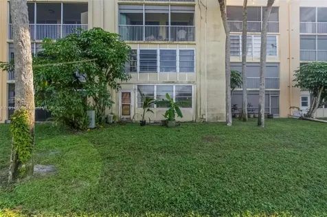 3141 NW 47th Terrace Lauderdale Lakes FL 33319