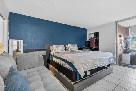 3141 NW 47th Terrace Lauderdale Lakes FL 33319