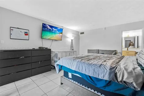 3141 NW 47th Terrace Lauderdale Lakes FL 33319