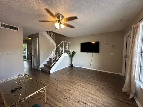 6060 Village Circle Orlando FL 32822