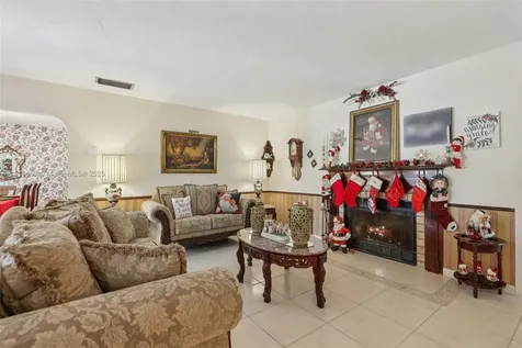 10941 NW 18th Street Pembroke Pines FL 33026