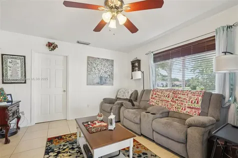10941 NW 18th Street Pembroke Pines FL 33026