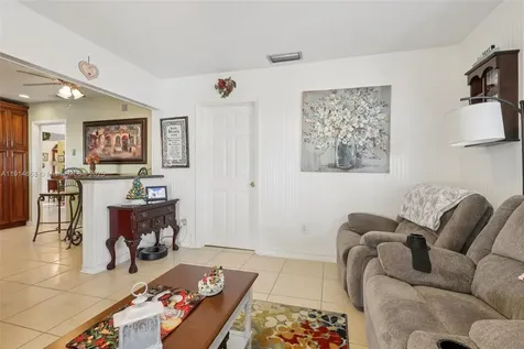 10941 NW 18th Street Pembroke Pines FL 33026