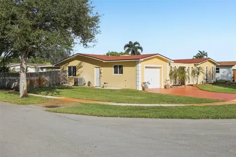 10941 NW 18th Street Pembroke Pines FL 33026