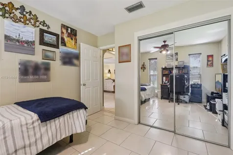 10941 NW 18th Street Pembroke Pines FL 33026