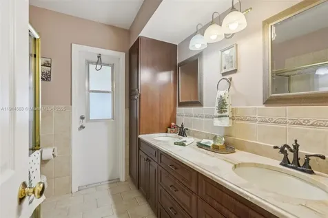10941 NW 18th Street Pembroke Pines FL 33026
