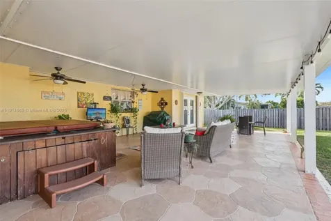 10941 NW 18th Street Pembroke Pines FL 33026