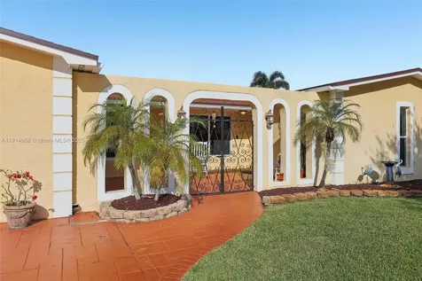 10941 NW 18th Street Pembroke Pines FL 33026