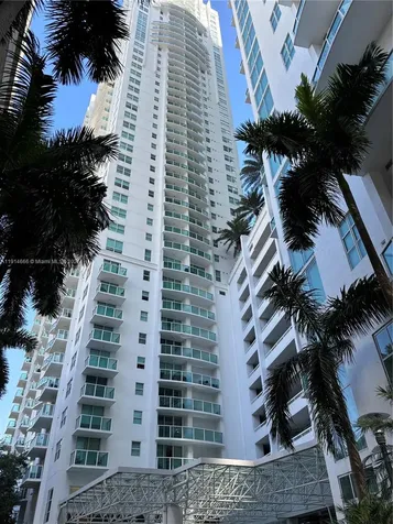 31 SE 5th Street Miami FL 33131