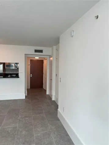 31 SE 5th Street Miami FL 33131