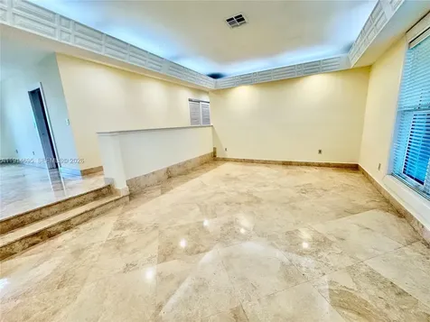 2015 NE 120th Road North Miami FL 33181