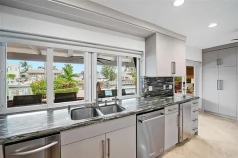 2015 NE 120th Road North Miami FL 33181