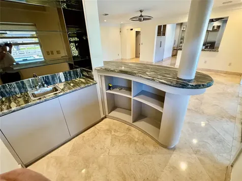2015 NE 120th Road North Miami FL 33181